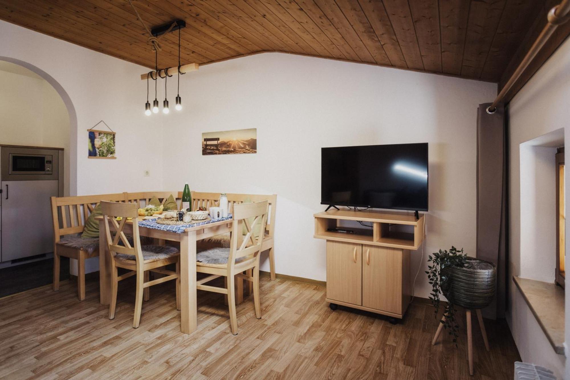 Toellhof Apartments And Farm Natz-Schabs Екстериор снимка
