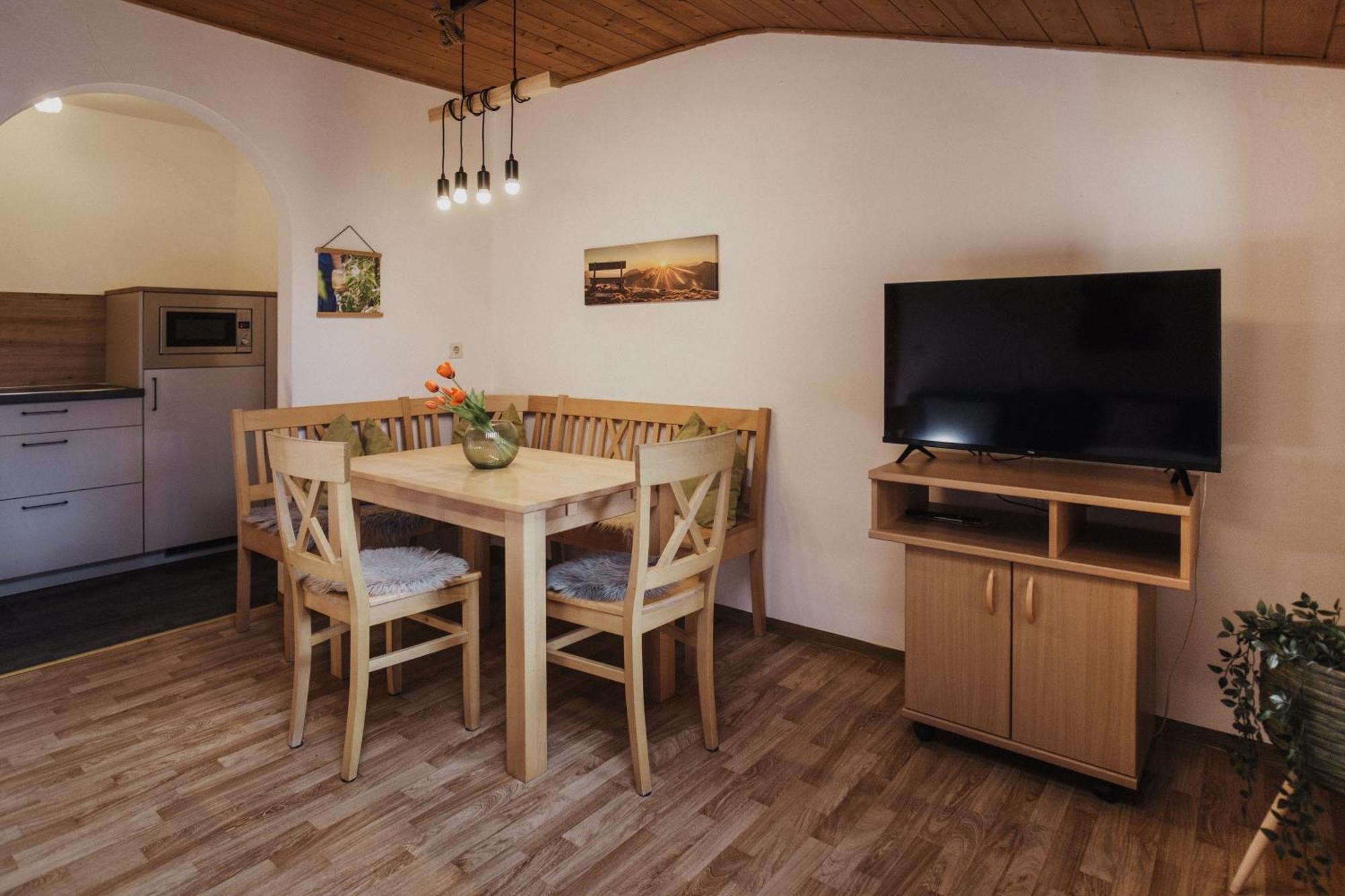 Toellhof Apartments And Farm Natz-Schabs Екстериор снимка